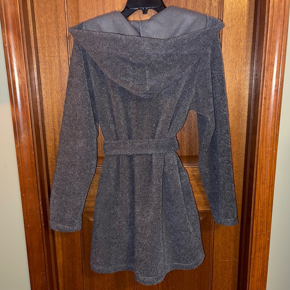 🌺 Ladies AMBRIELLE Sleepwear Robe. Size Small. 🌺 - Picture 2 of 8